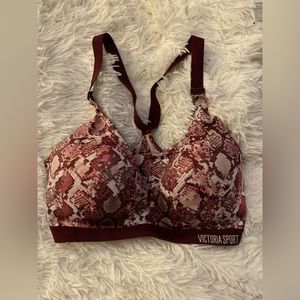 Victoria’s Secret Incredible Lightweight Sports Bra 34DD Padded Racerback Snake